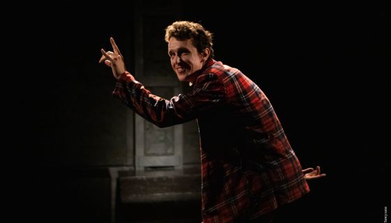 Спектакль «За белым кроликом»