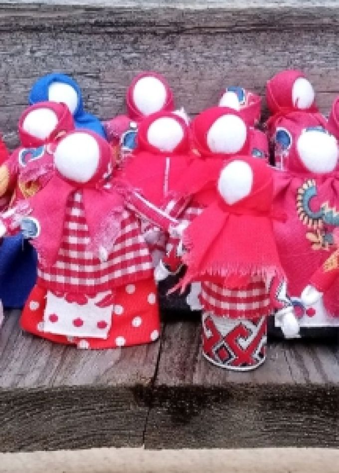 Мастер-класс по изготовлению кукол в народных костюмах «Русская краса».