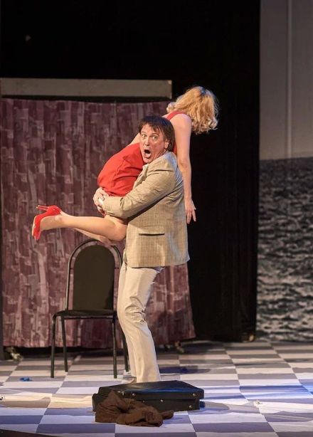 Спектакль «Яблоко раздора»