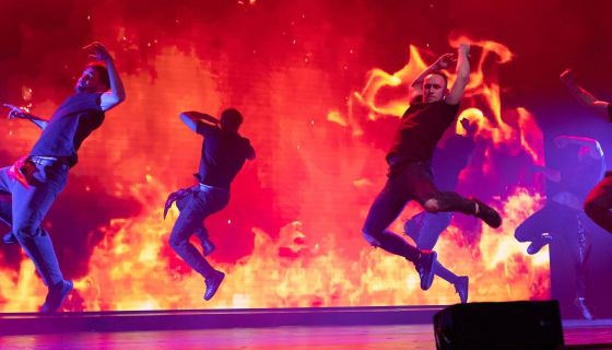 Шоу «Повелители дождя»