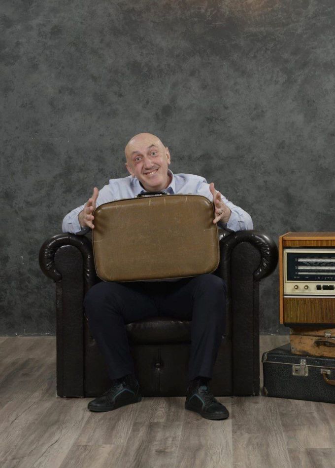 Моноспектакль «Иногда нам снятся старые собаки»