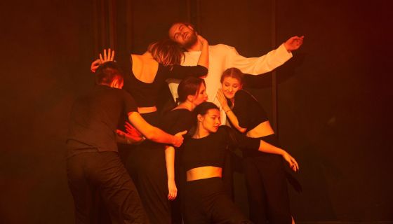 Пластический спектакль «Фам. Истории великих женщин»