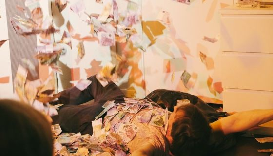 Спектакль «Деньги как из ведра»