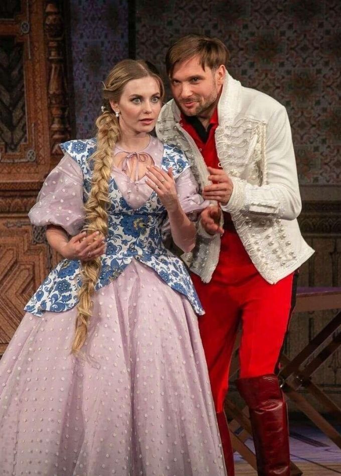 Спектакль «Не в свои сани не садись»