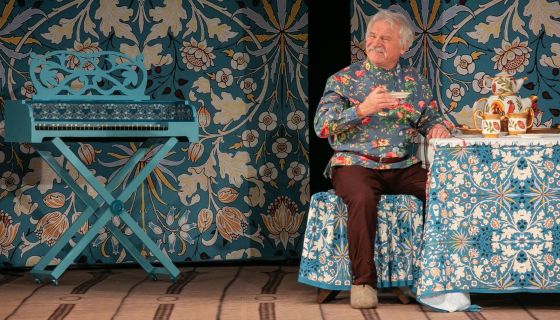 Спектакль «Не в свои сани не садись»