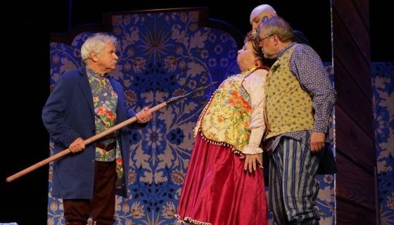 Спектакль «Не в свои сани не садись»